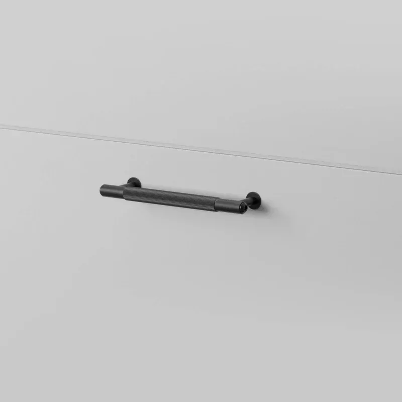 Buster + Punch Pull Bar / Linear