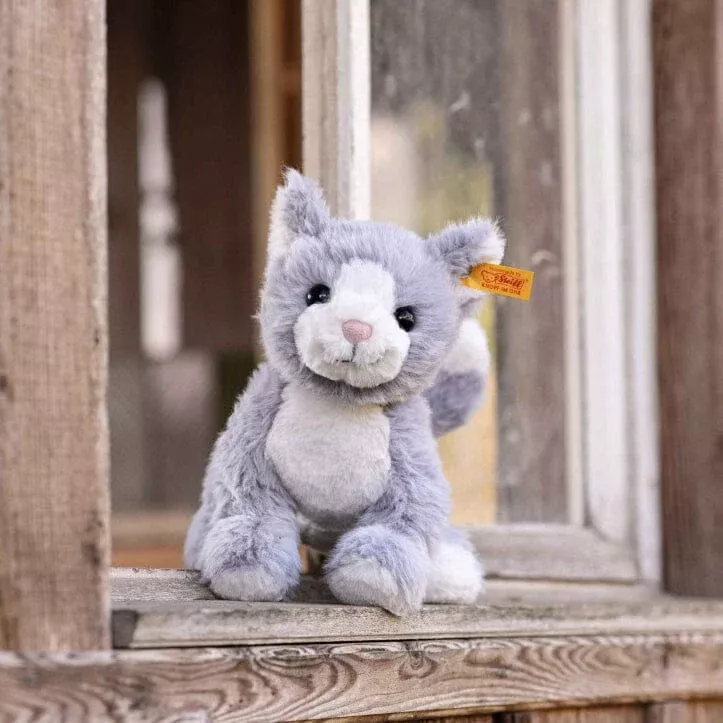 Cassie the Cat Plush Toy, 10" by Steiff