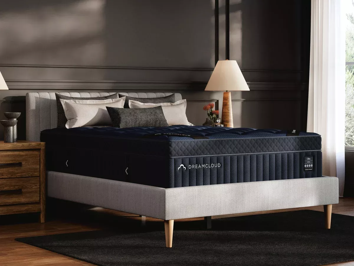 Dreamcloud Ultra HybridMattress