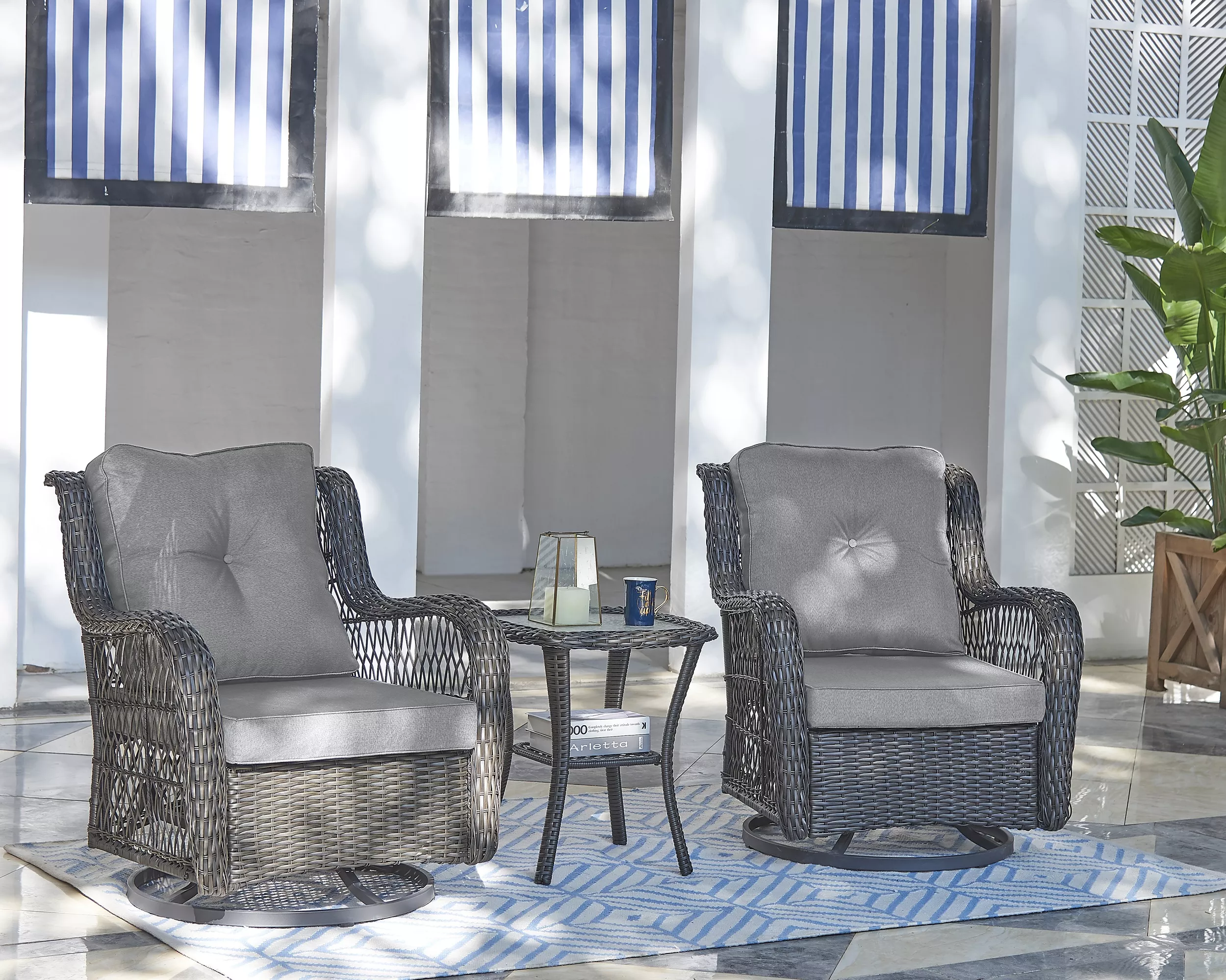 Fruttuo Gray Patio Set