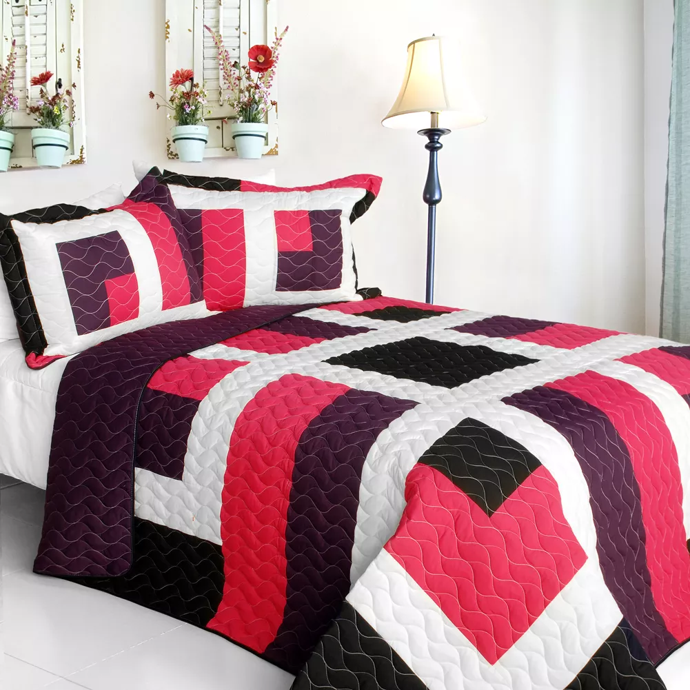 Reversible 3PC Patchwork Quilt Set Queen Size with Vermicelli Quilted Stitching-Pink