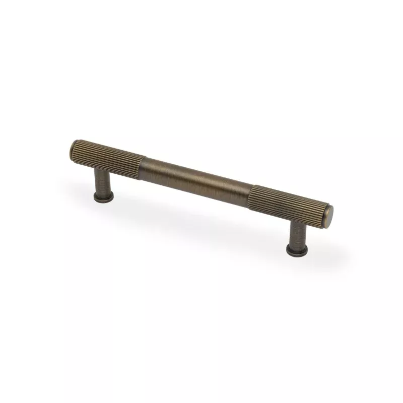 Washington Reeded End Cabinet Pull